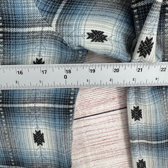 The Territory Ahead Flannel Aztec Print Shacket Jacket Women's Small Blue/Gray - Picture 11 of 13